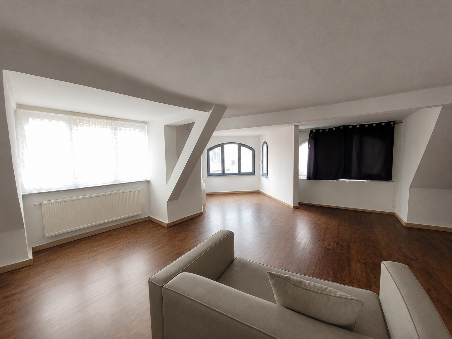 Wohnzimmer KI-generiert